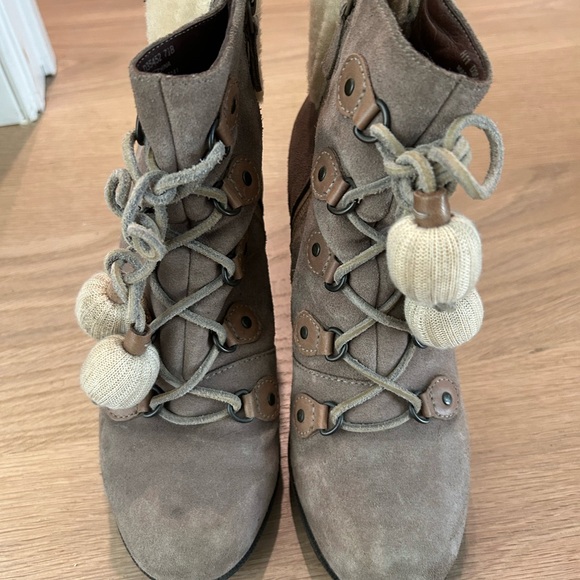 Cole Haan Nike Wedge Boots - Picture 2 of 4